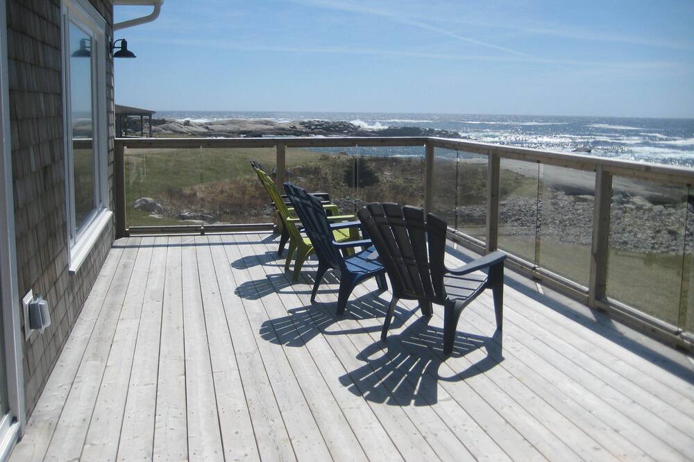 Photo of Patio Balcony in Peggy's Cove