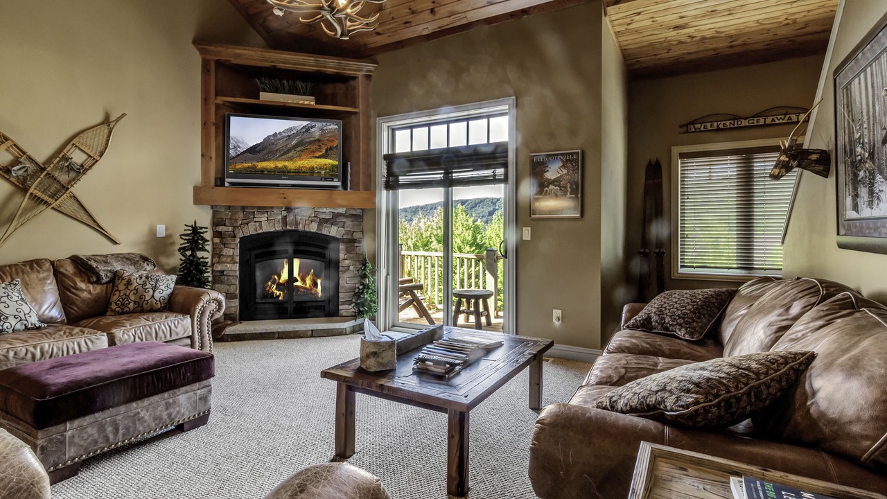 Photo of Livingroom in Ellicottville