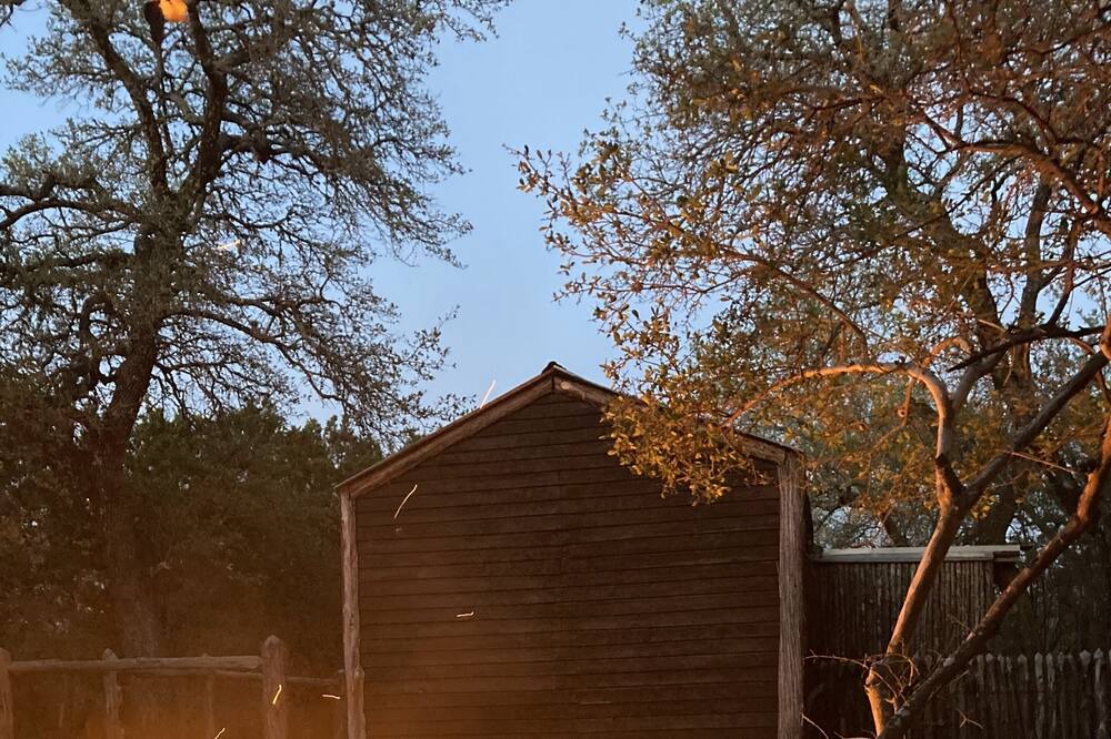 Photo of Outdoor in Round Mountain