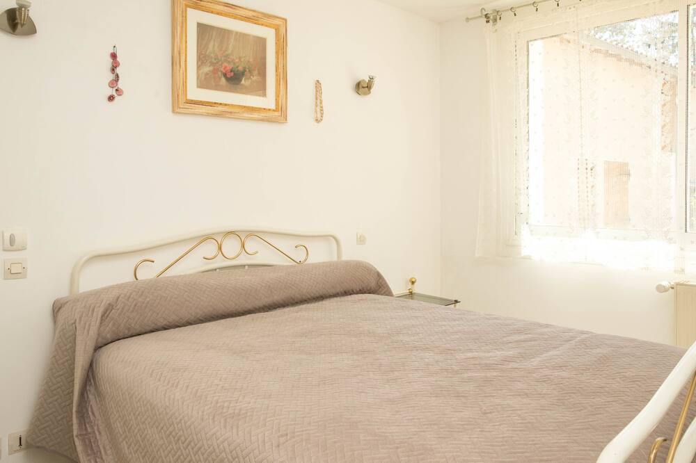 Photo of Bedroom in Montamise