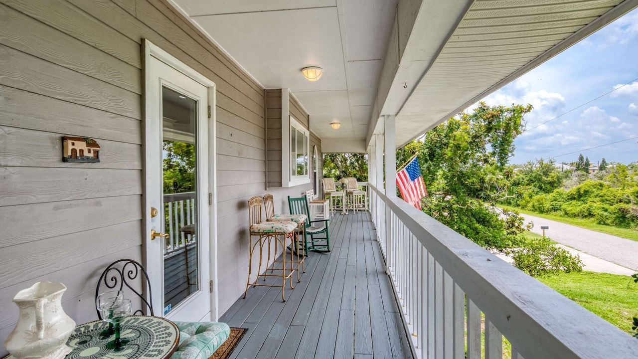 Photo of Patio Balcony in Butler Beach