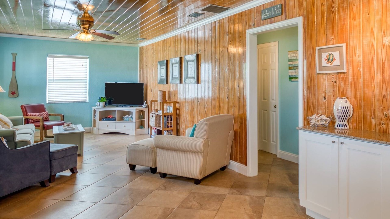 Photo of Bedroom in Butler Beach