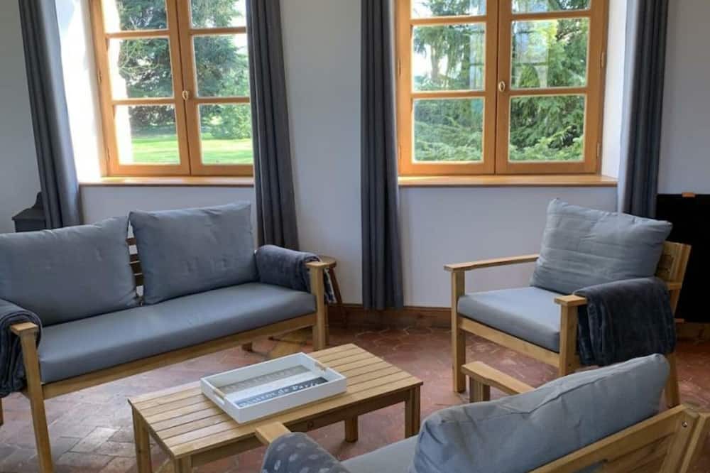 Photo of Livingroom in La Chapelle-du-Bourgay