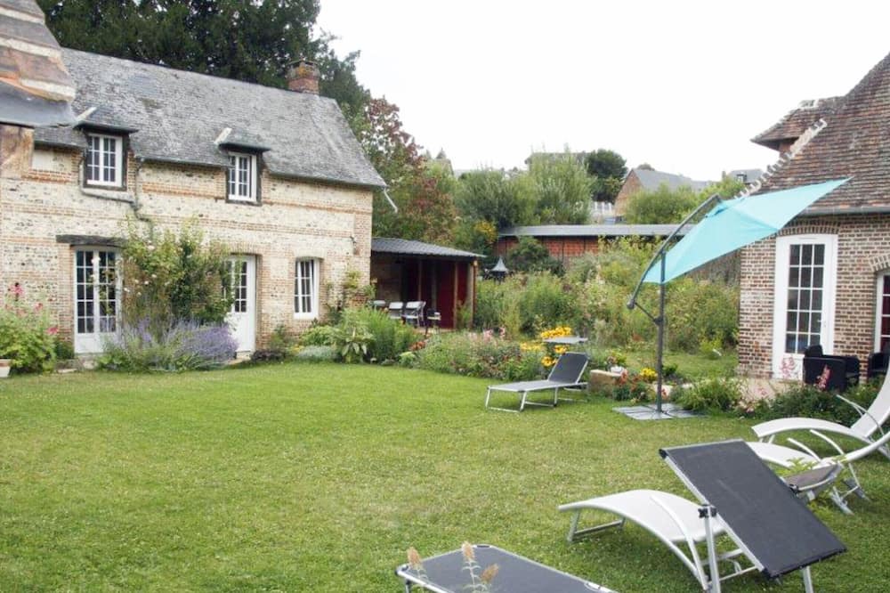 Photo of Outdoor in Saint-Saens