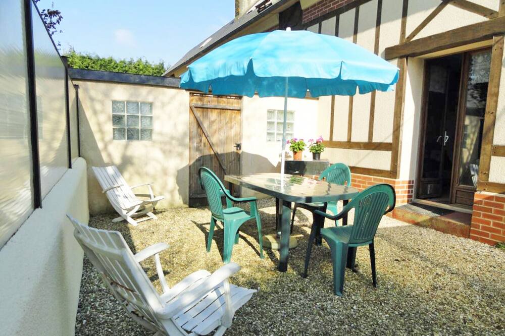 Photo of Patio Balcony in Saint-Sauveur-d'Emalleville