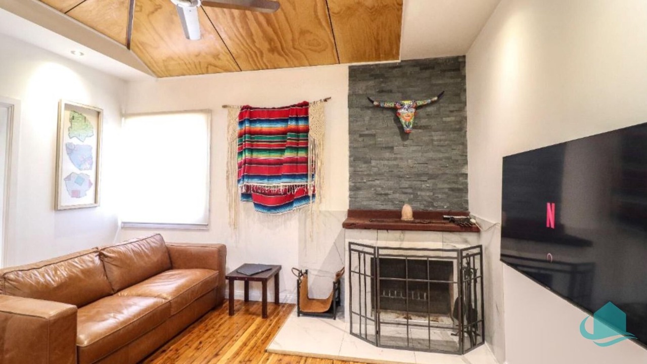 Photo of Livingroom in Swansea