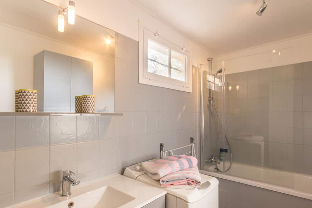 Photo of Bathroom in Bois-Heroult