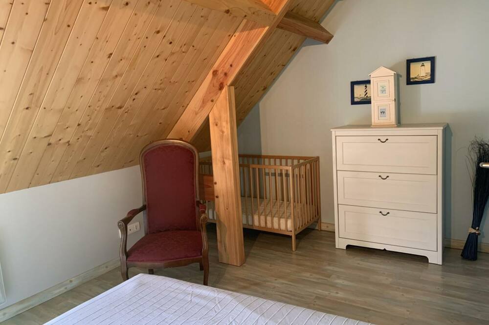 Photo of Bedroom in Saint-Vaast-Dieppedalle