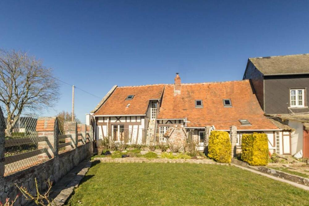 Photo of Outdoor in Croixdalle