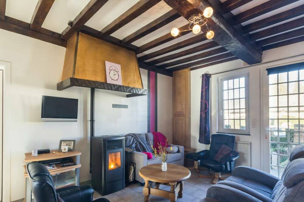 Photo of Livingroom in Croixdalle