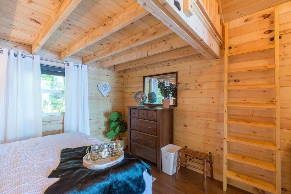Photo of Bedroom in Lunenburg County