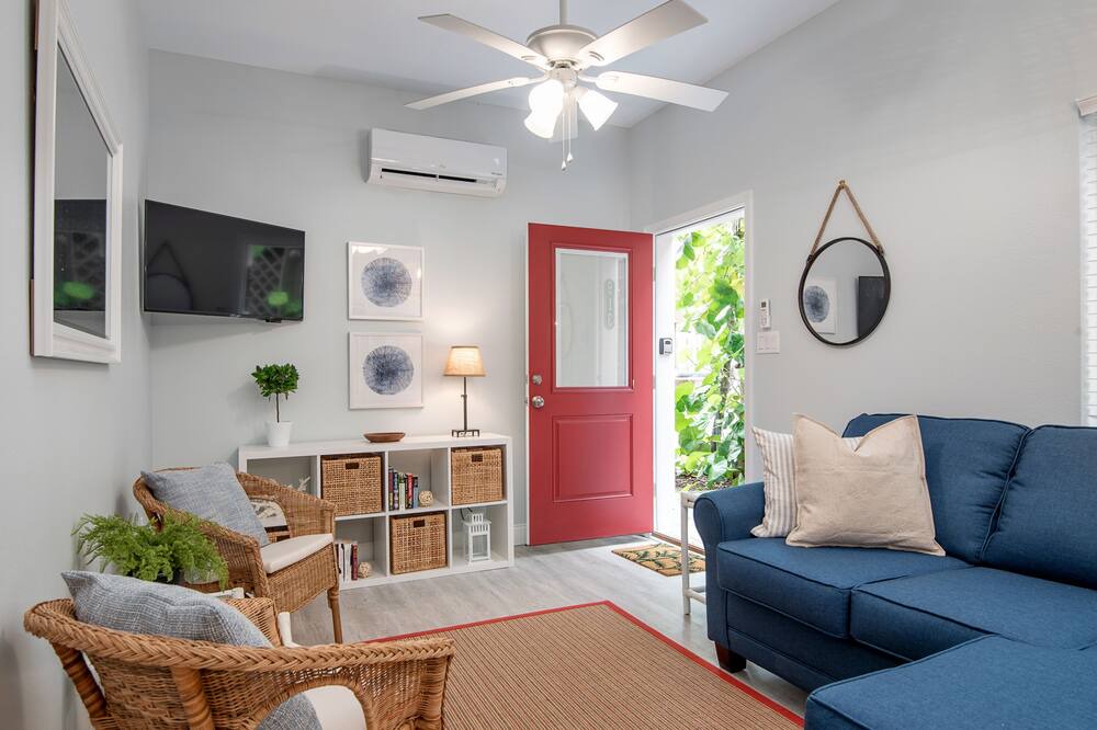 Photo of Livingroom in Downtown Dunedin