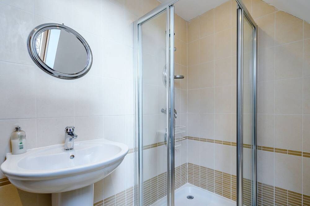 Photo of Bathroom in Brodick
