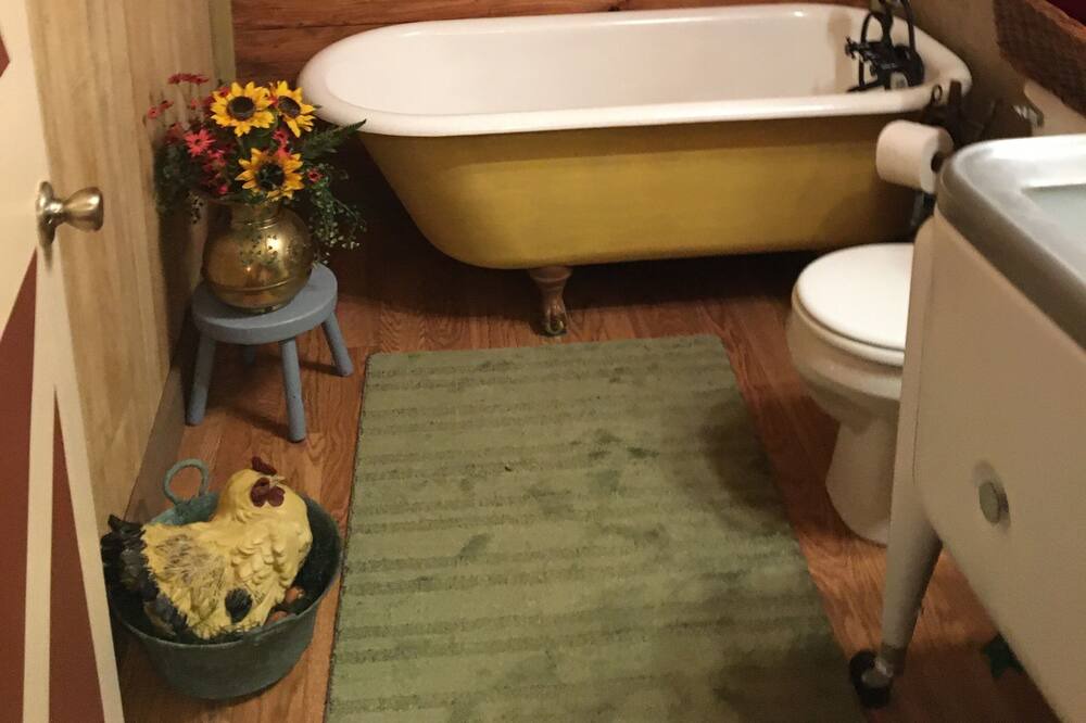 Photo of Bathroom in Arkadelphia