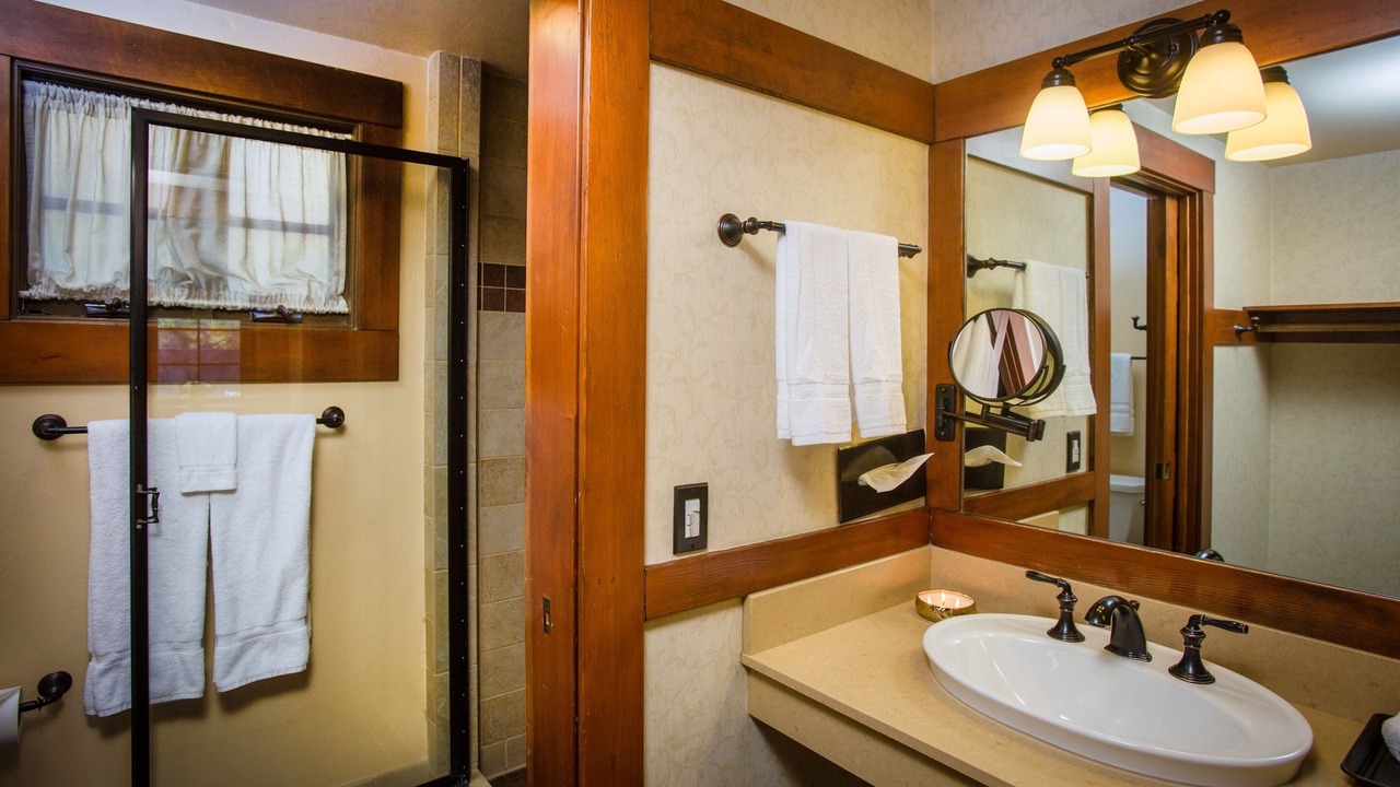 Photo of Bathroom in Lake Arrowhead