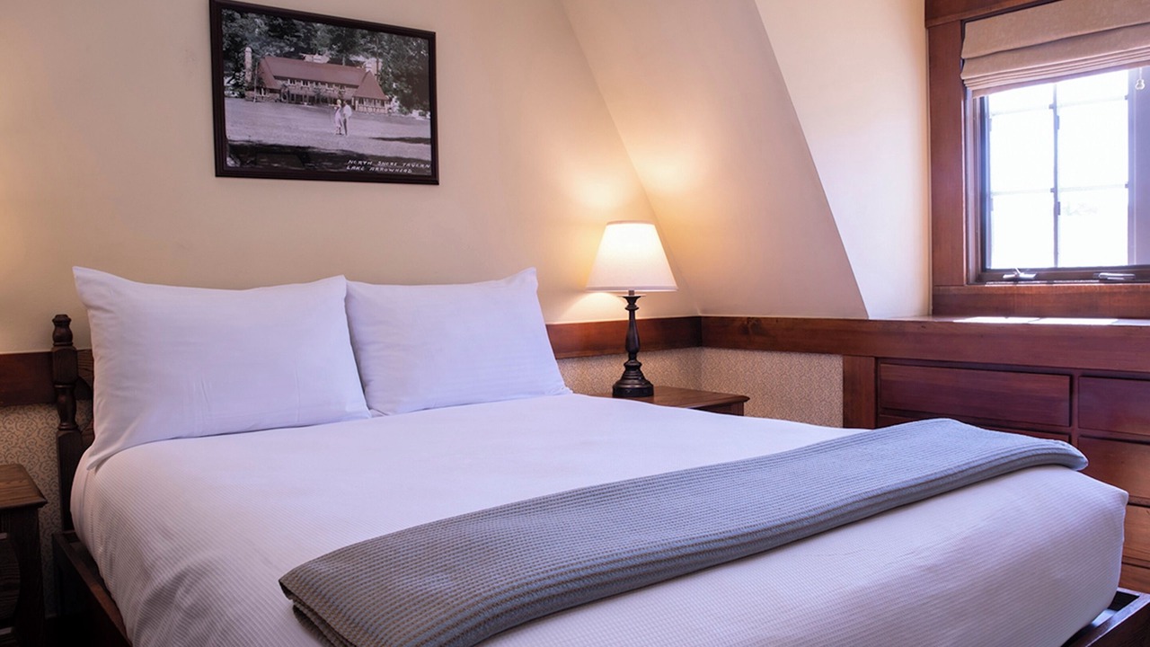 Photo of Bedroom in Lake Arrowhead