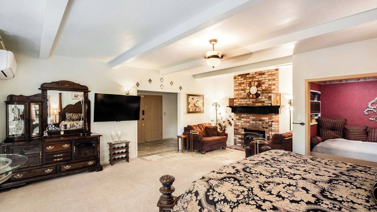 Photo of Bedroom in Calistoga
