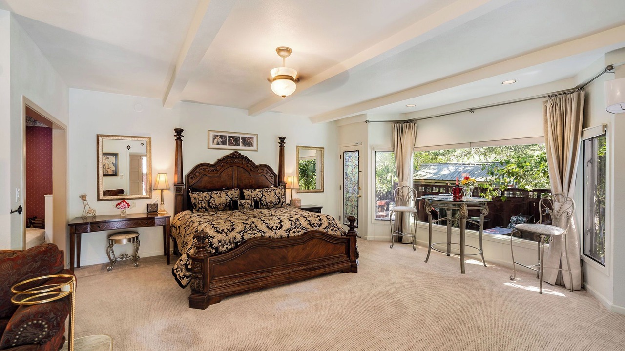 Photo of Bedroom in Calistoga