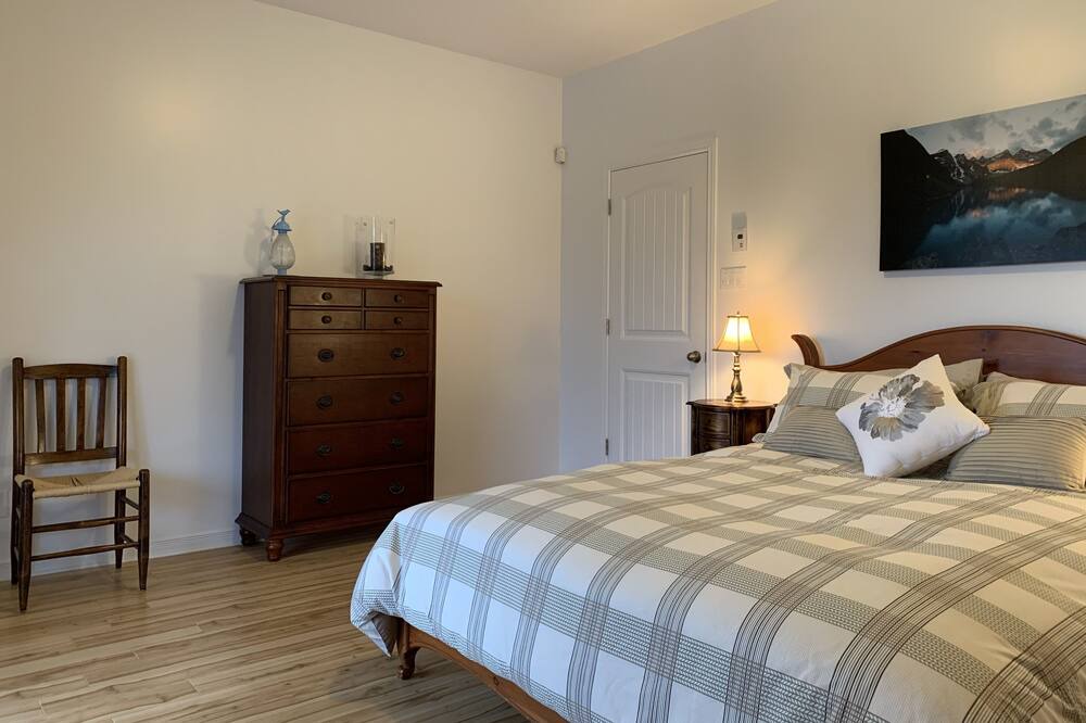 Photo of Bedroom in Sainte-Ann-des-Lacs