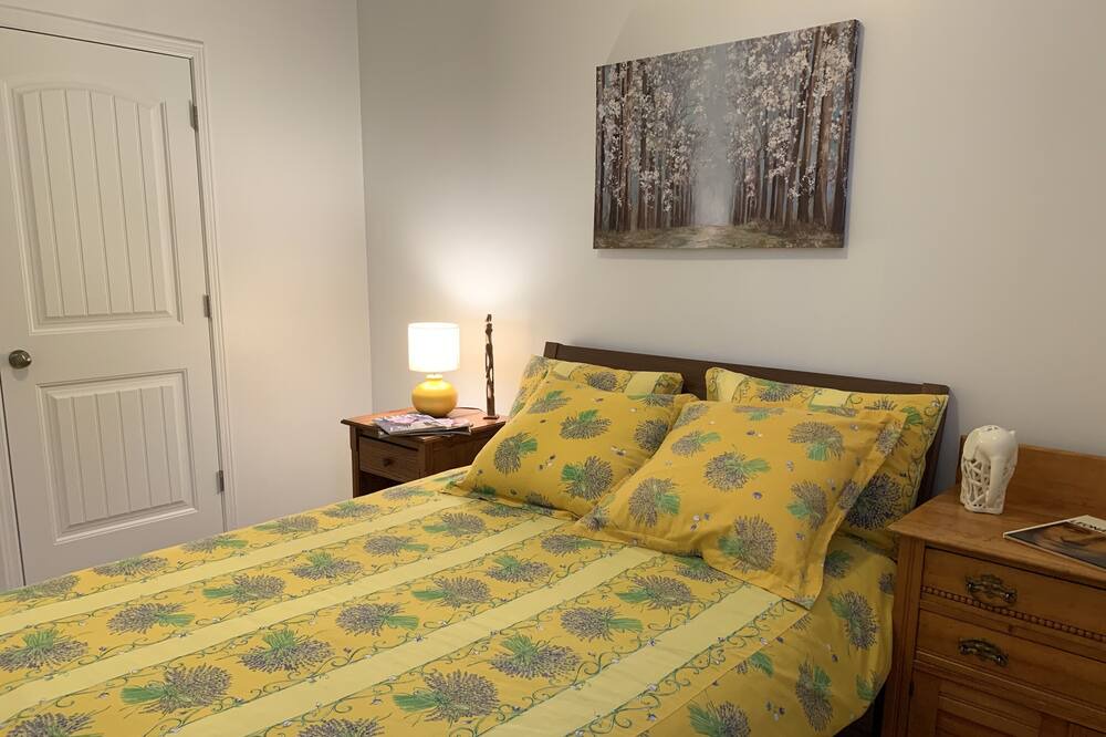 Photo of Bedroom in Sainte-Ann-des-Lacs