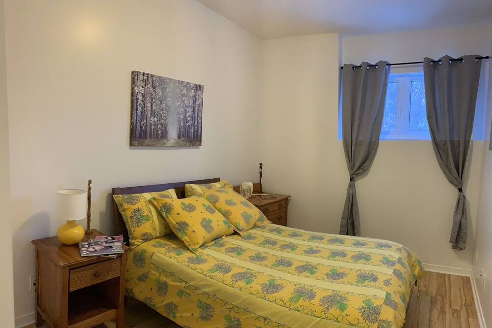 Photo of Bedroom in Sainte-Ann-des-Lacs