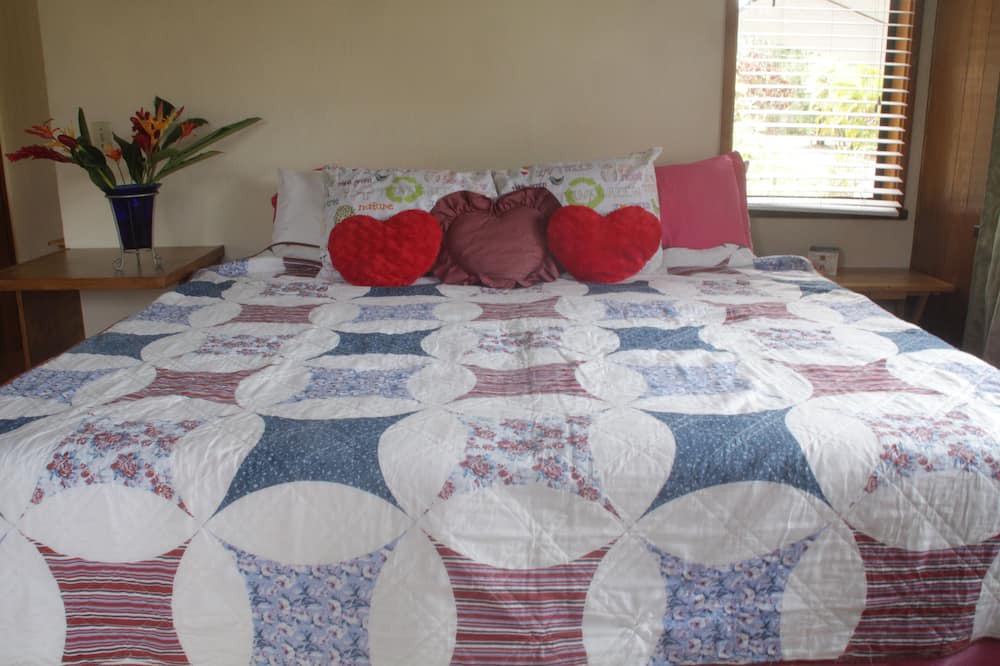Photo of Bedroom in Keaau
