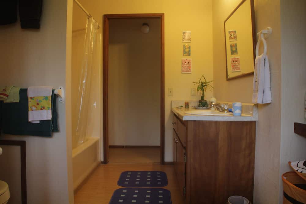 Photo of Bedroom in Keaau