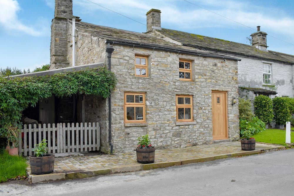 Photo of Outdoor in Thornton Rust