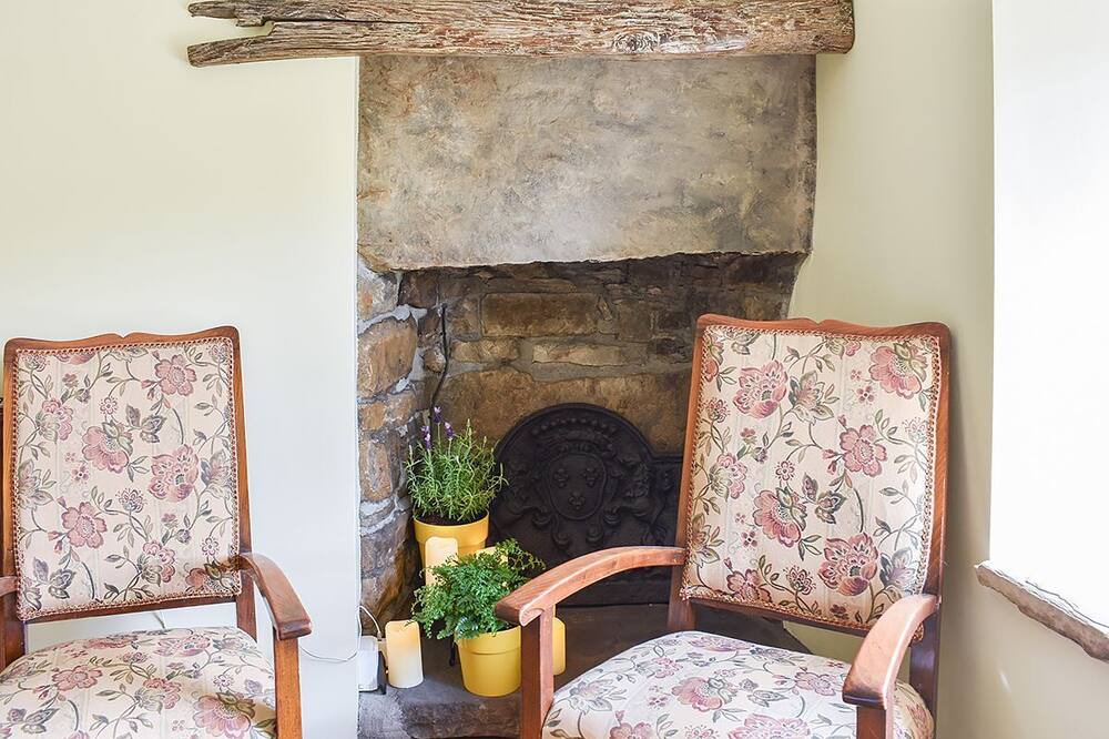 Photo of Livingroom in Thornton Rust