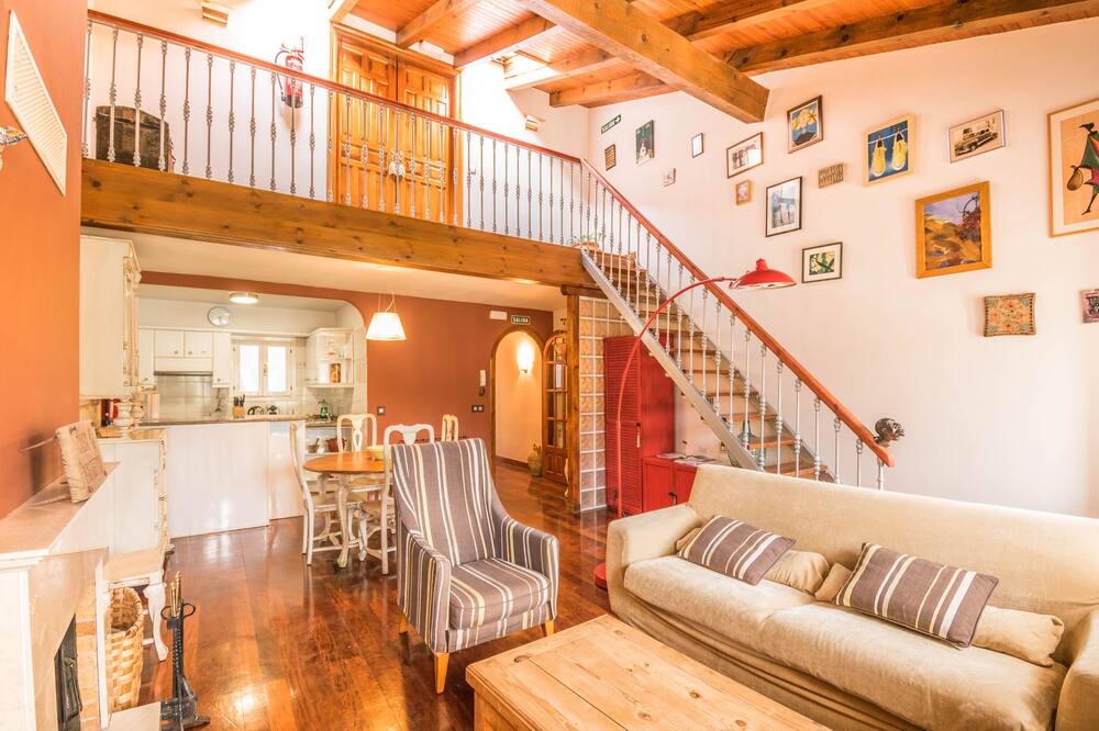 Photo of Livingroom in Puente La Reina