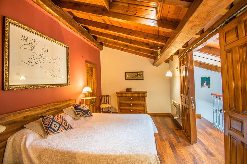 Photo of Bedroom in Puente La Reina