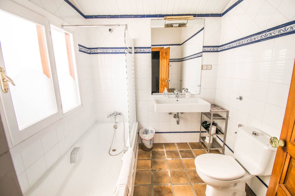 Photo of Bathroom in Puente La Reina
