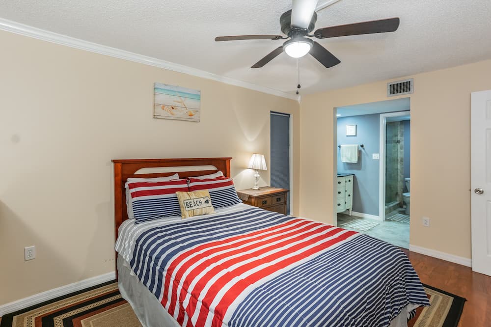 Photo of Bedroom in Bay Esplanade