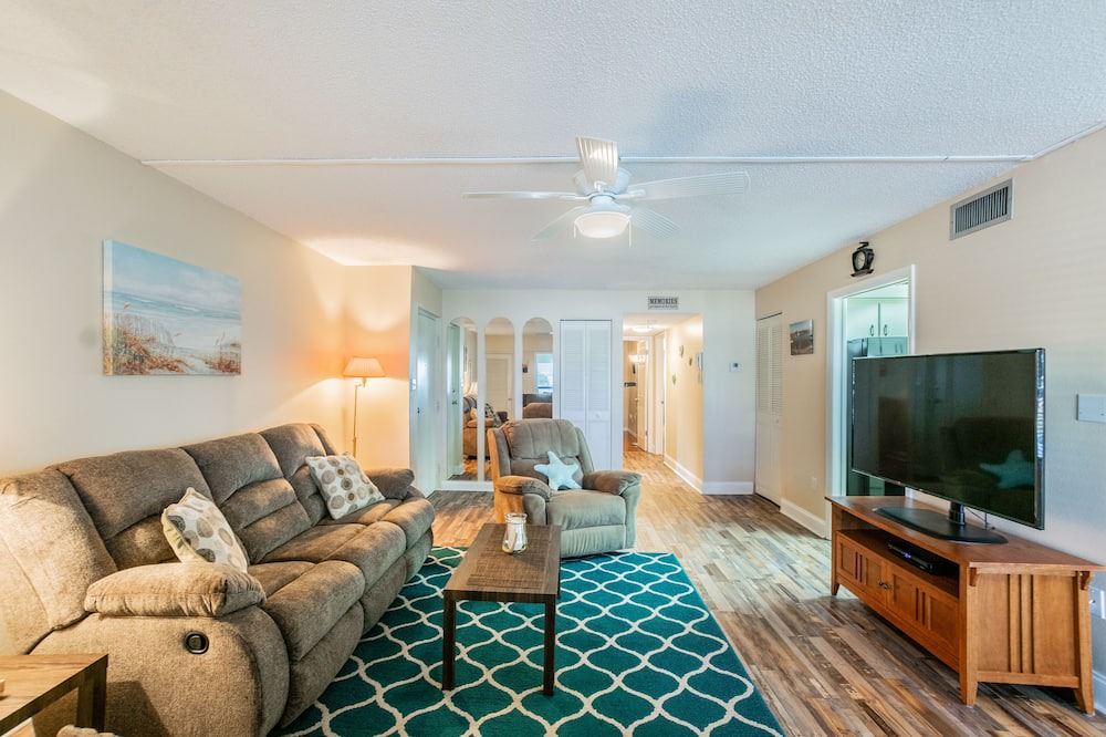 Photo of Livingroom in Bay Esplanade