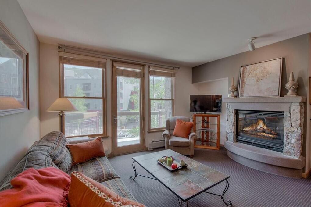 Photo of Livingroom in River Run