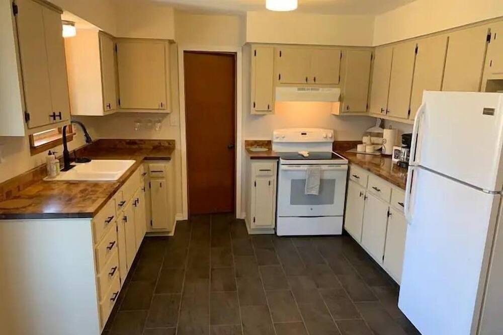Photo of Kitchen in Mammoth Spring