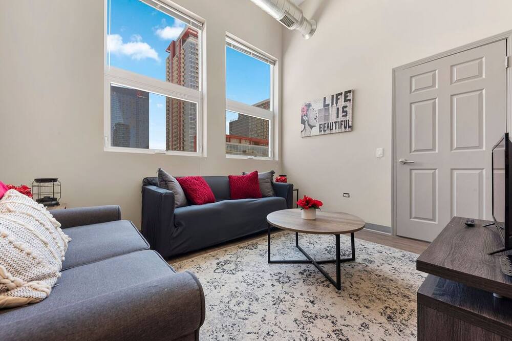 Photo of Livingroom in Near South Side