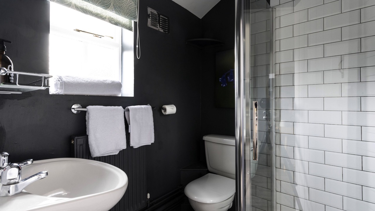 Photo of Bathroom in Fonthill Bishop