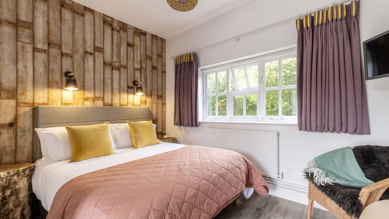 Photo of Bedroom in Fonthill Bishop