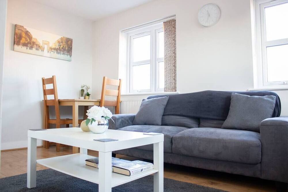 Photo of Livingroom in Loughborough