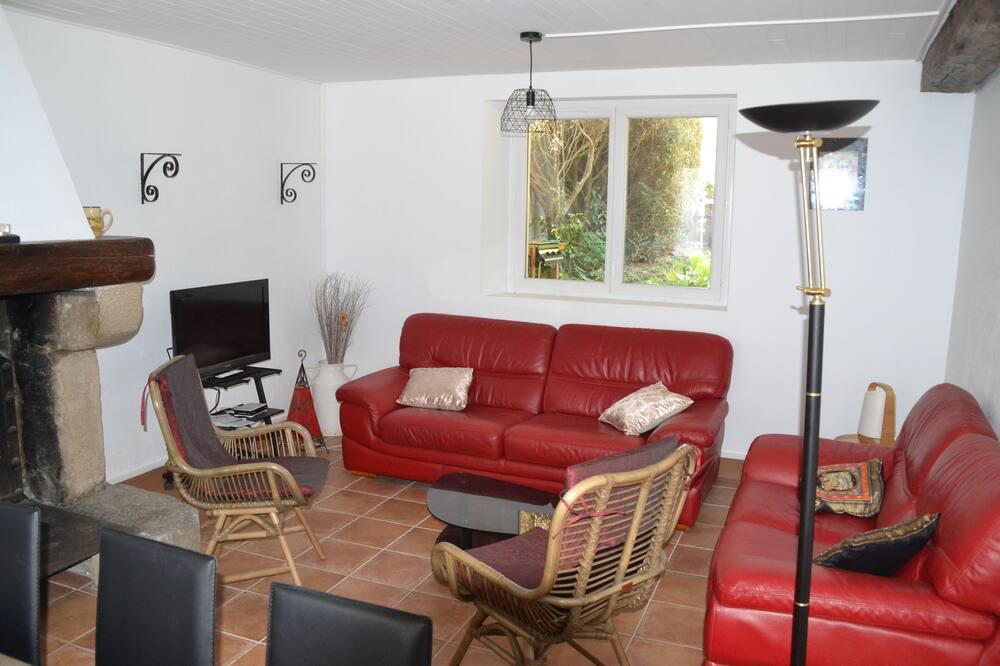Photo of Livingroom in Escoussens