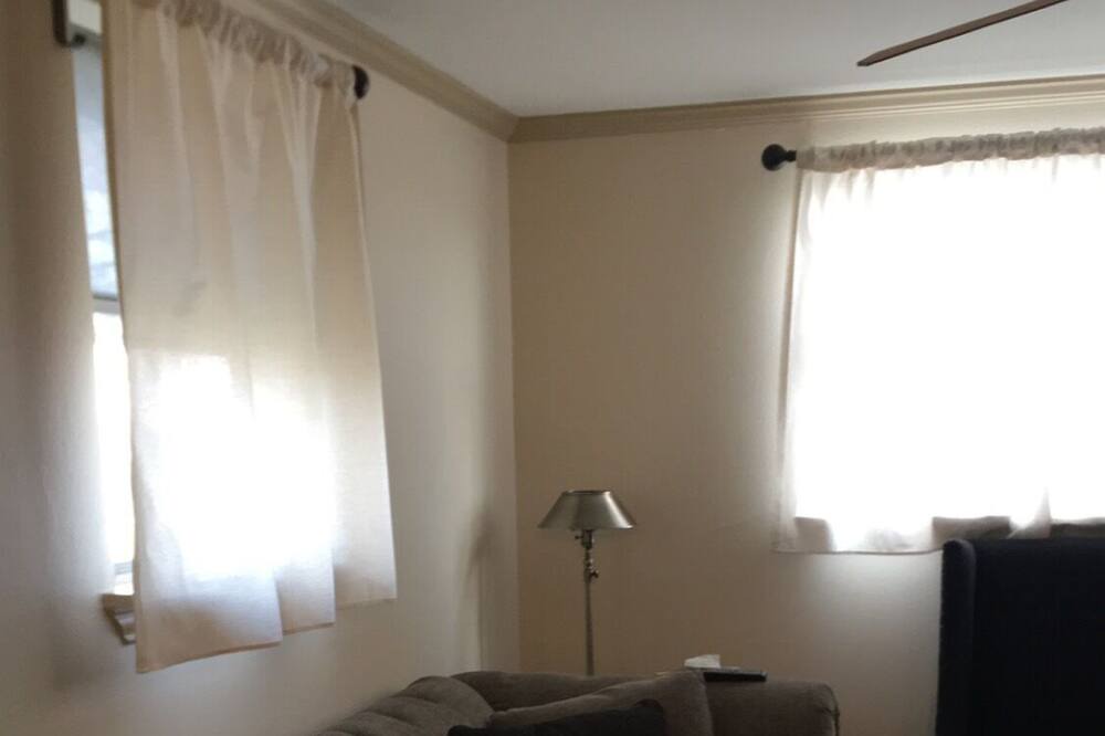 Photo of Livingroom in Stephenville