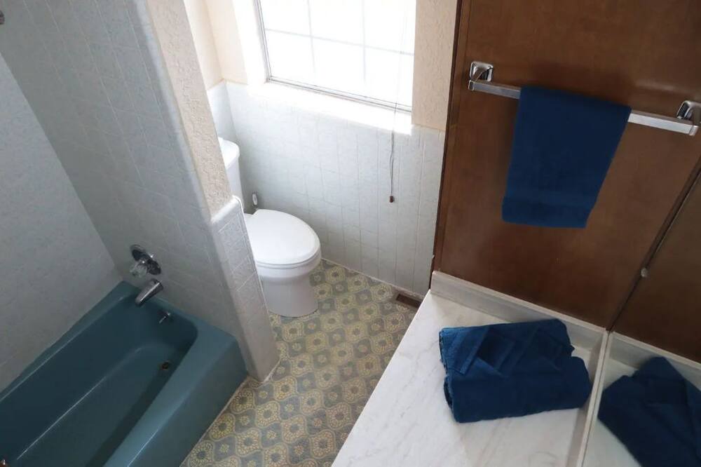 Photo of Bathroom in Snowflake