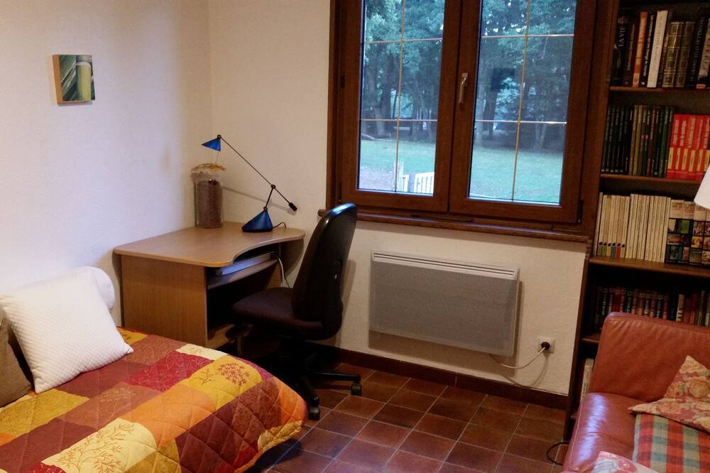 Photo of Bedroom in Colroy-la-Grande