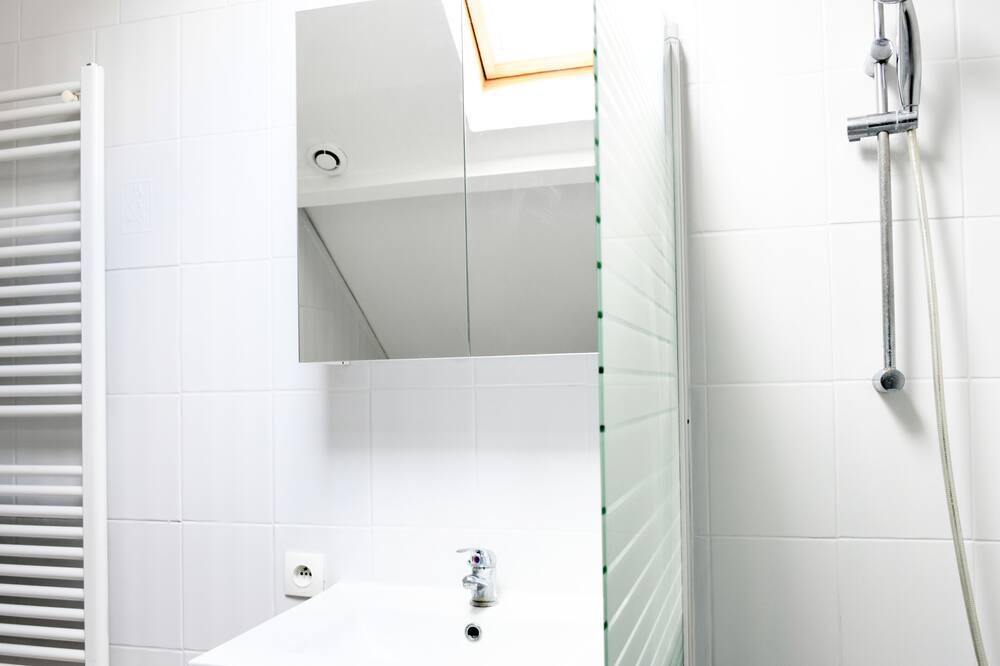 Photo of Bathroom in Bethune