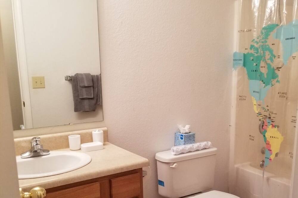 Photo of Bathroom in St. Robert