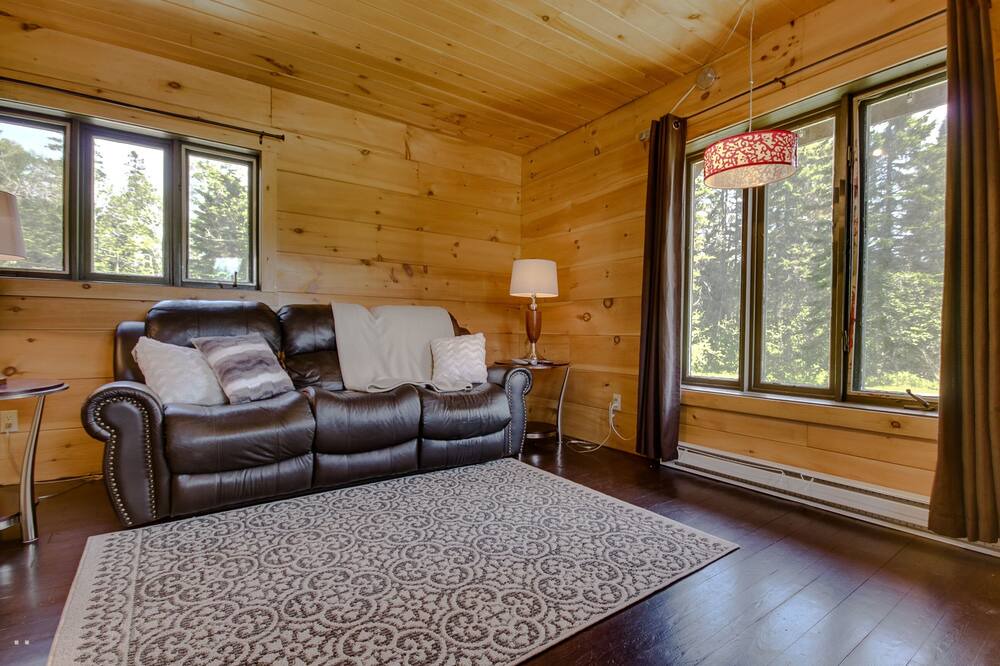 Photo of Livingroom in Herouxville