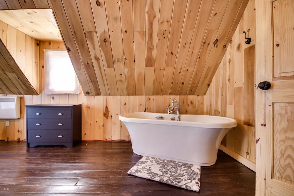 Photo of Bathroom in Herouxville