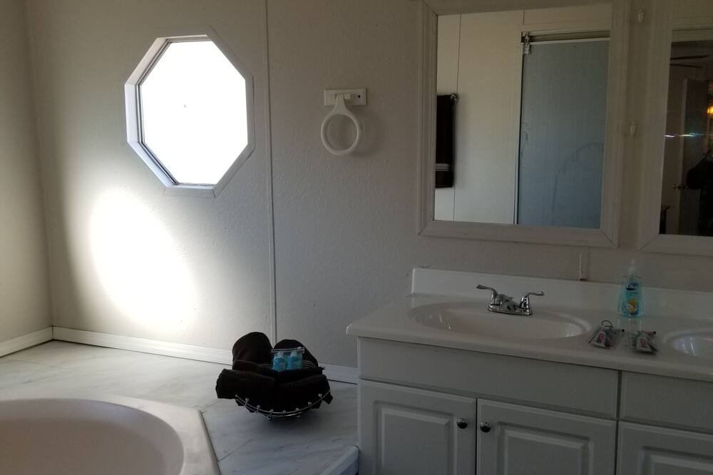Photo of Bathroom in Jerome