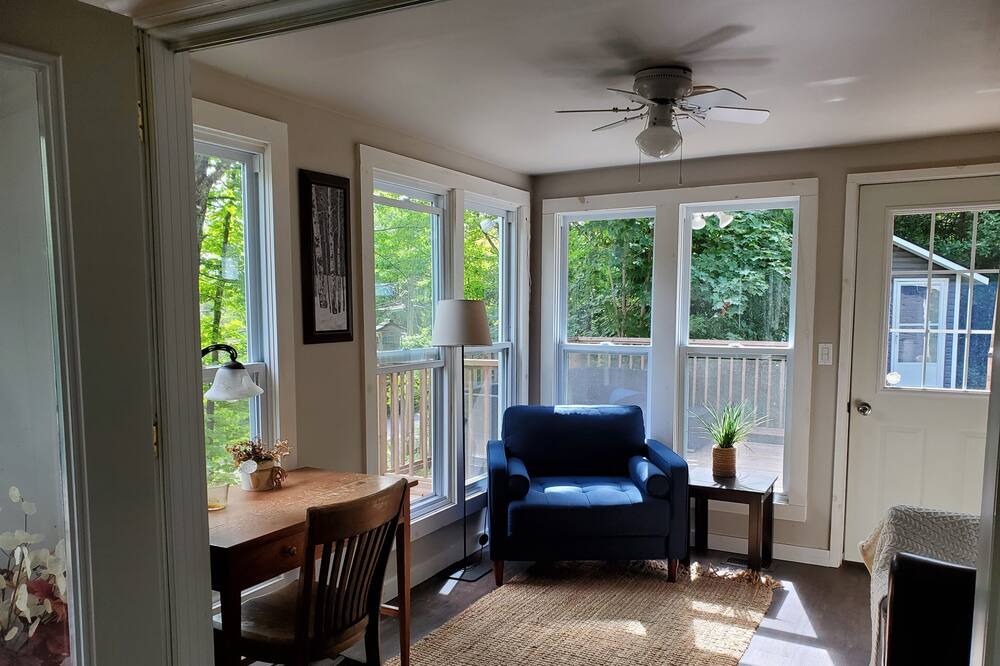 Photo of Livingroom in Purdy